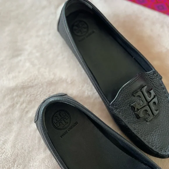 Tory Burch Black Lowell 2 Driver Tumbled Loafer - Picture 12 of 12